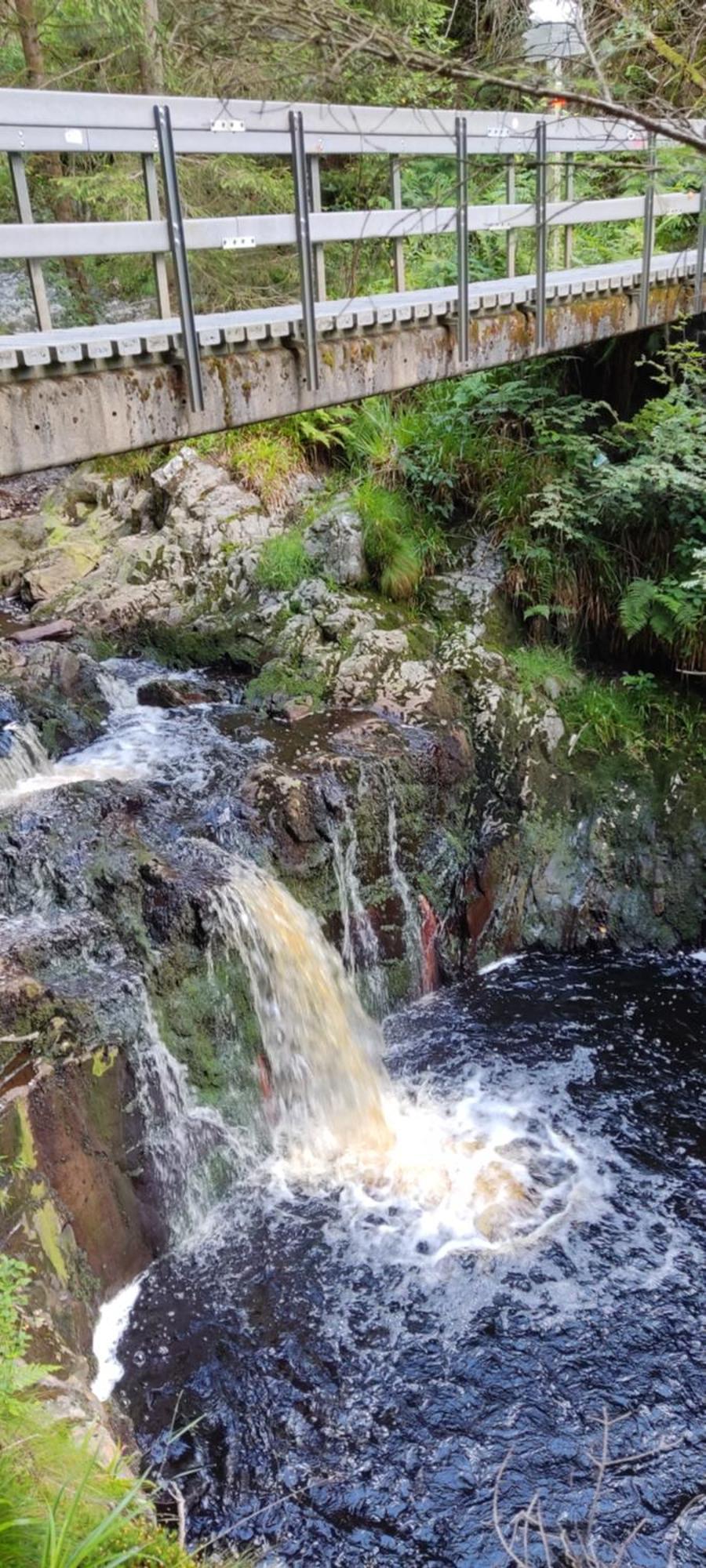 Au Coin De La Cascade Appartement Longfaye Buitenkant foto
